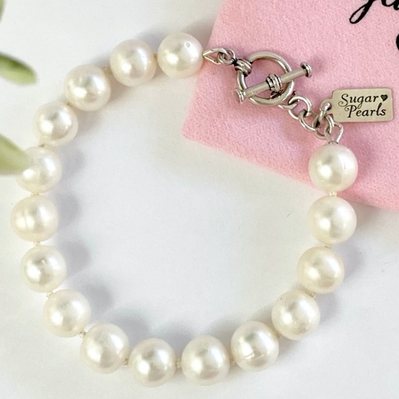 Freshwater Pearl Bracelet/Hand Knotted - Picture 3 of 5